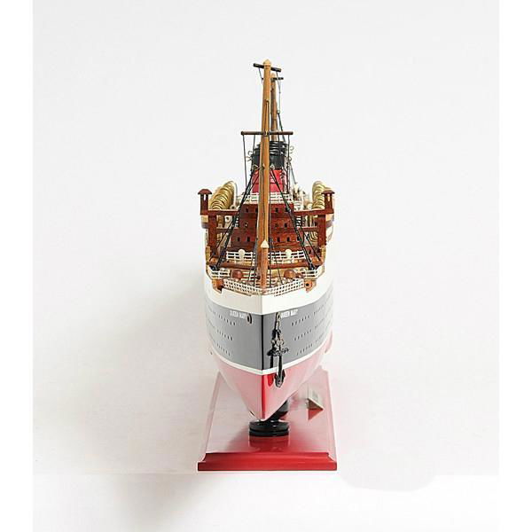 QUEEN MARY I MODEL BOAT
