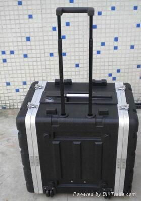 Heavy duty ABS case for 10-unit rack 2