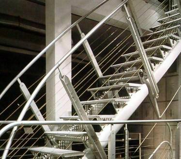 楼梯踏步板 - tb - 力迈 (中国 河北省 生产商) - 金属丝,绳,网