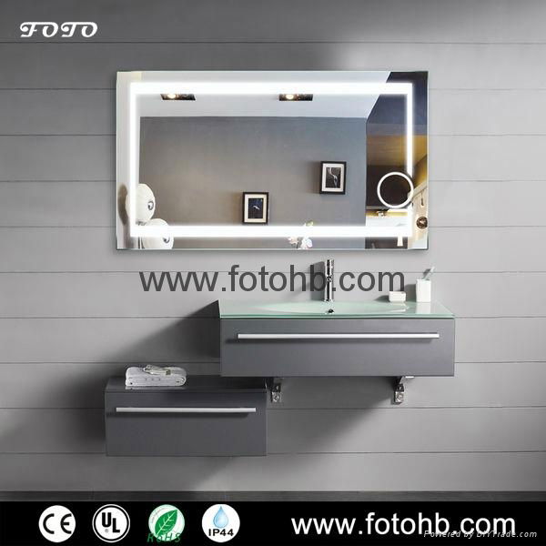 CE/UL/IP44 LED Backlit Illuminated Bathroom Mirror 3