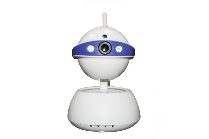New Products 720P Power and Plug Wifi IP Camera supports Linkage Alarm  