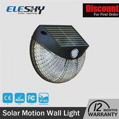 Beautiful design european style solar wall light