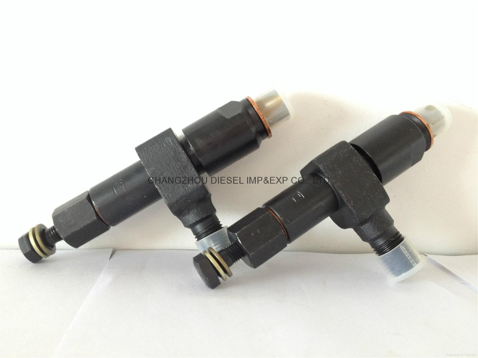 Agricultural fuel injector F165,X195,S195 fuel injector