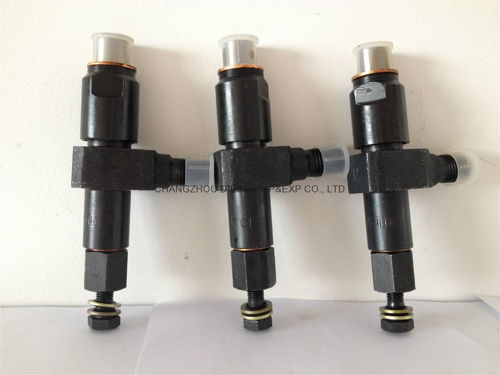 Agricultural fuel injector F165,X195,S195 fuel injector 5
