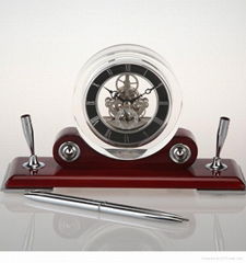 Conda Grave wooden desk clock