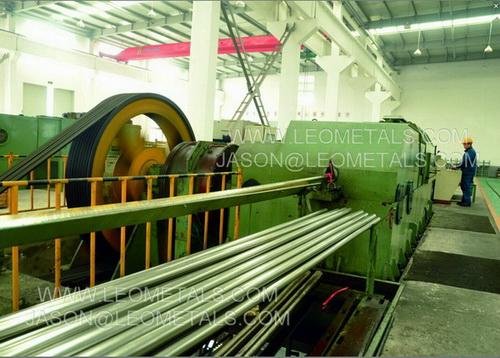 Stainless Steel Seamless Pipes / Stainless Steel Seamless Tubes from Leo Metals  2