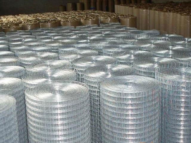 low price 2*2 inch electro galvanized welded wire mesh 3