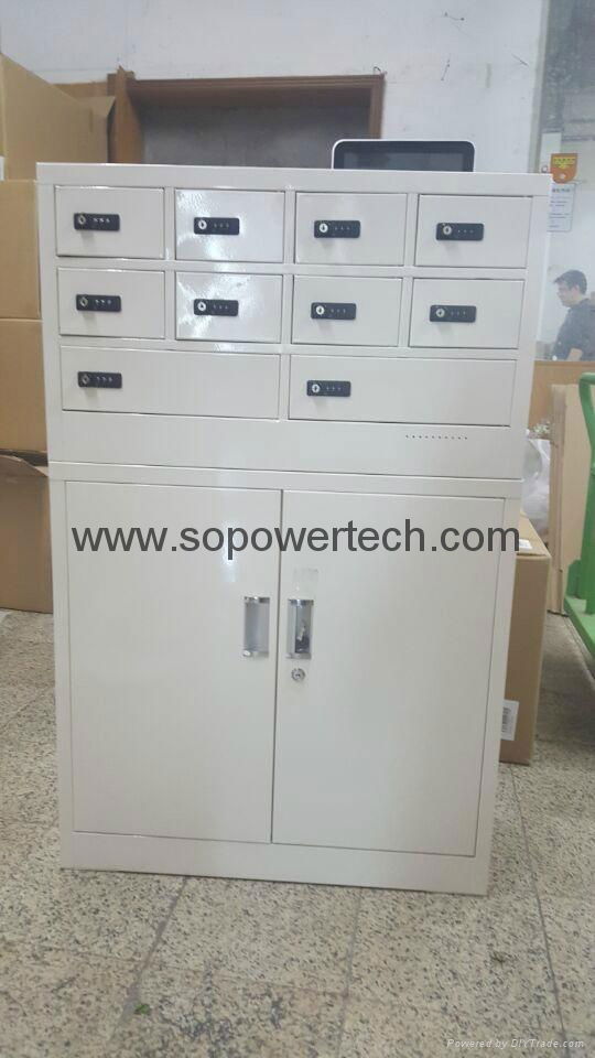 Fast Charging Solar Powered Mobile Phone/Tablet Charging Station Lockers 3