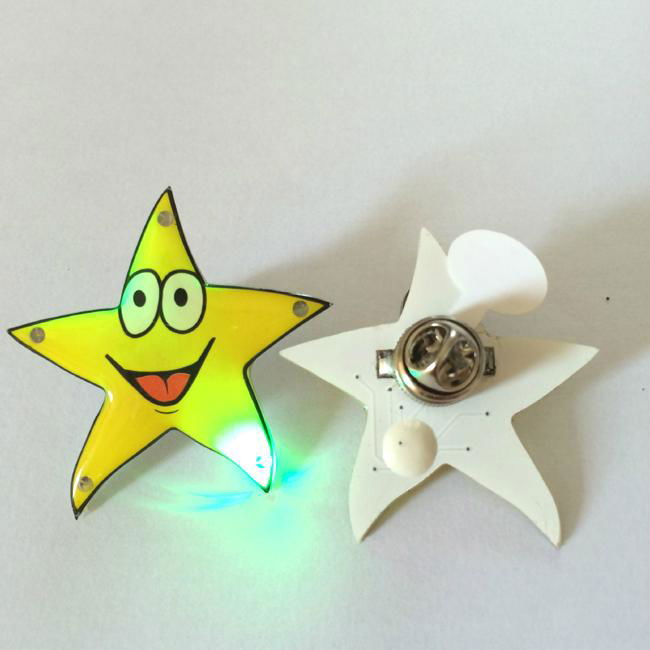 Cusomized Star Design LED Light Blinking Button Pins for Promotion (3569)