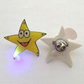 Cusomized Star Design LED Light Blinking Button Pins for Promotion (3569) 3