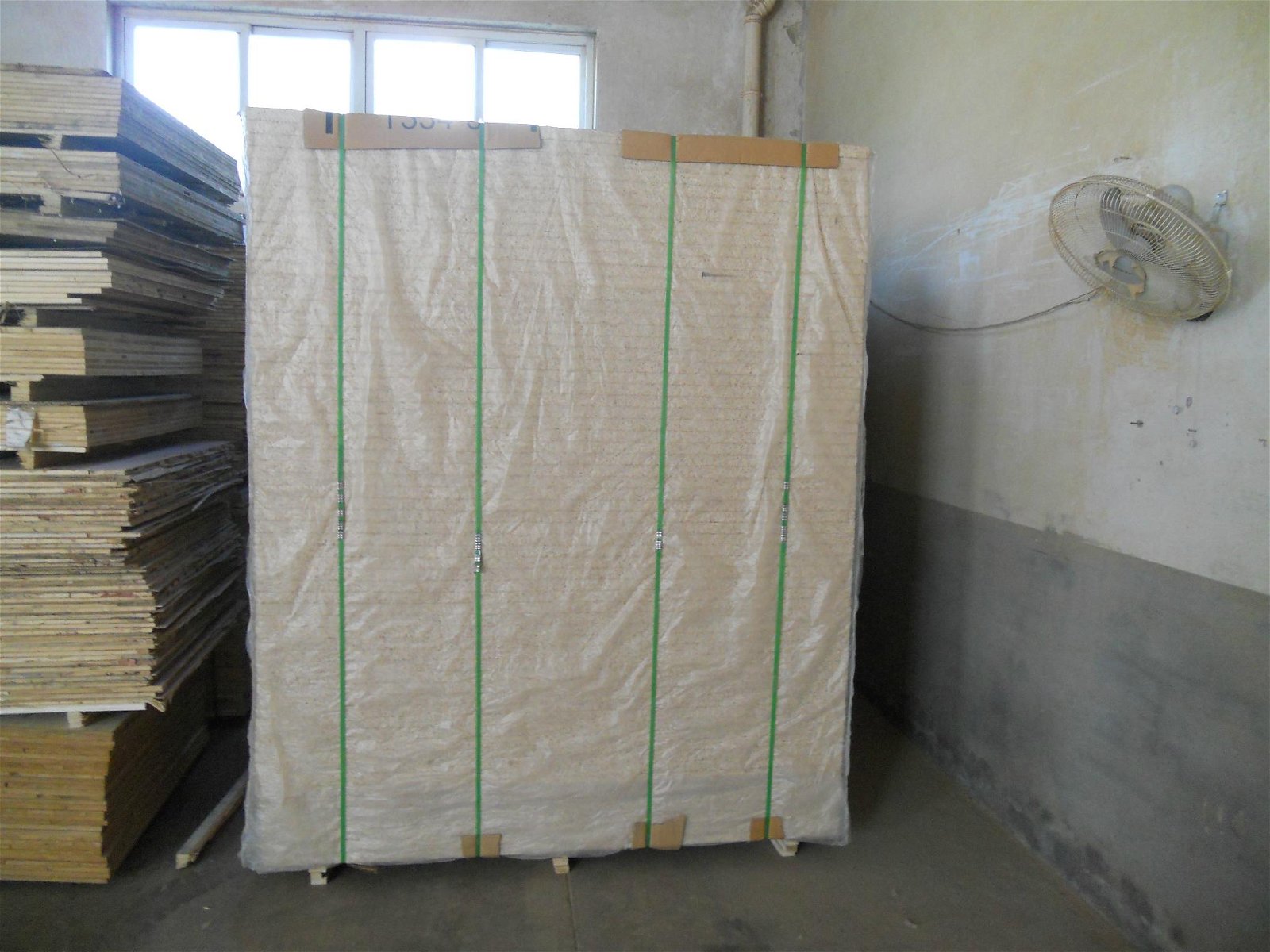 first class Hollow core chipboard made in China 4