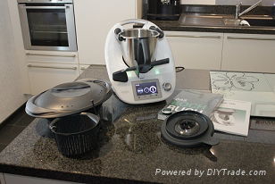 THERMOMIX TM5-with-VAROMA-BRAND-NEW-STEAMER-COOK-BLEND-WHISK-PROCESSOR VORWERK 4