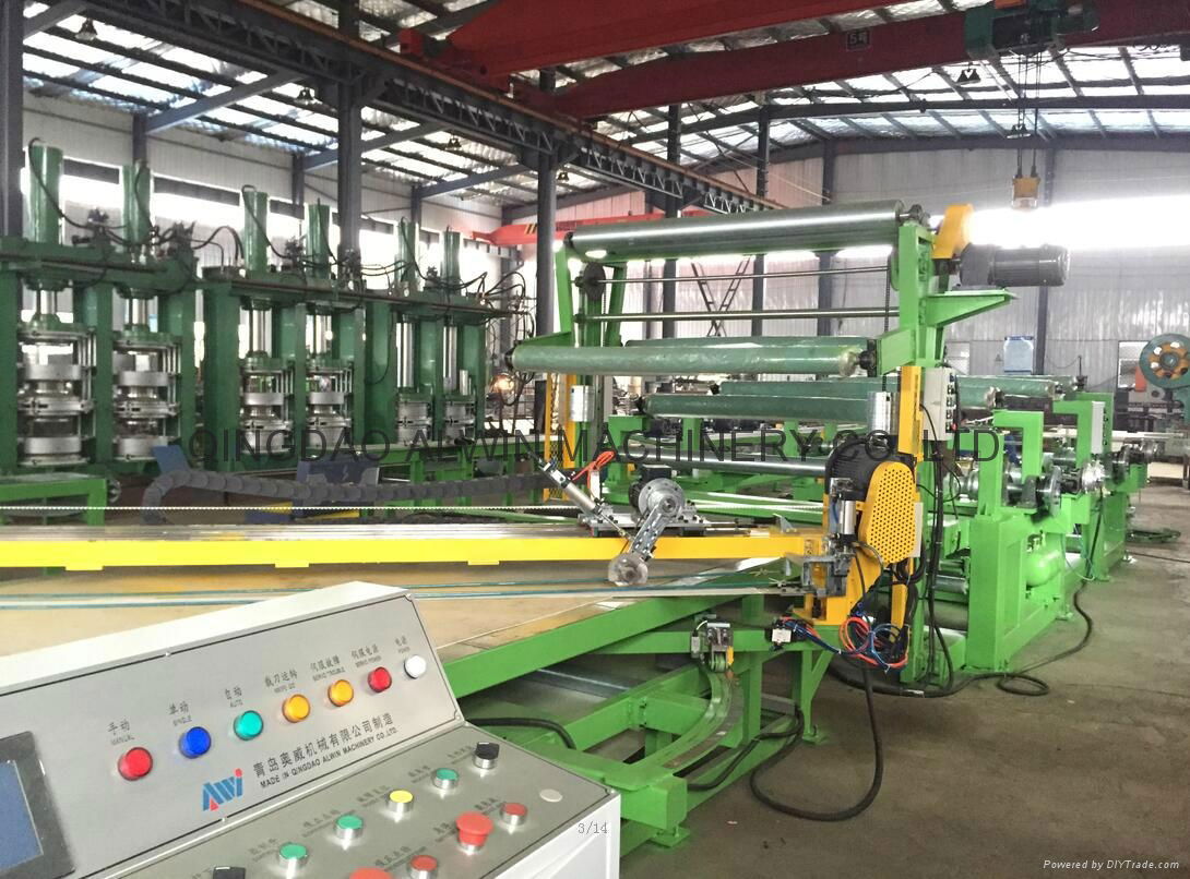 Horizontal tire cord fabric bias cutter machine