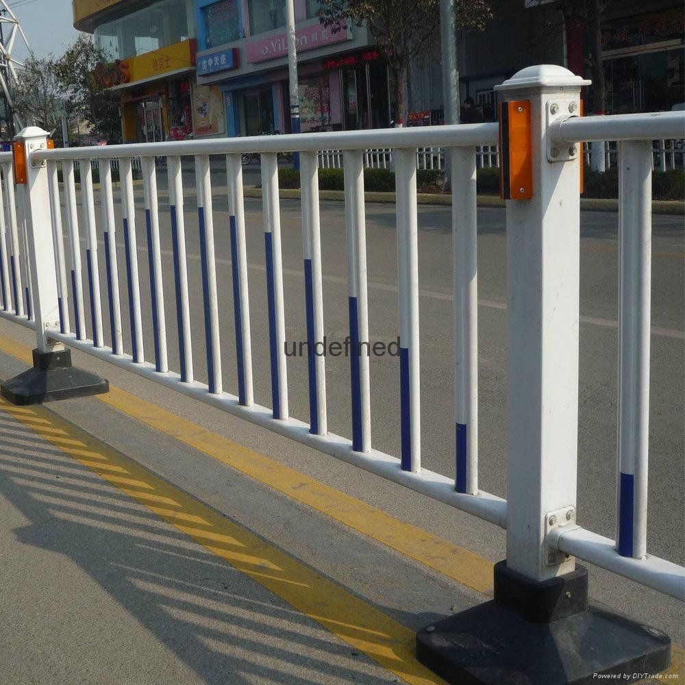 供應城市道路公路馬路鍍鋅護欄 組裝式市政交通隔離欄杆 2