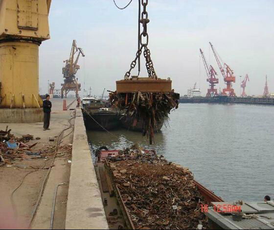 Crane Lifting Electromagnet For Lifting Steel Scrap  2