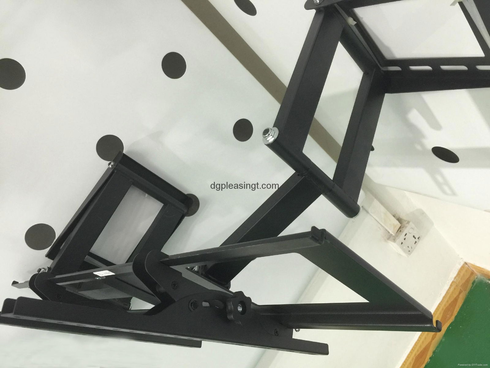 YL-G660A multi-funtion  tv wall mount brackets 2