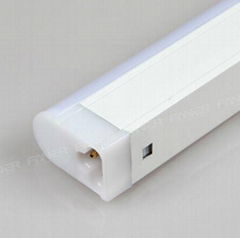 LED TUBE LIGHT