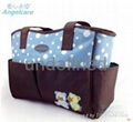 diaper changing mommy bag 1