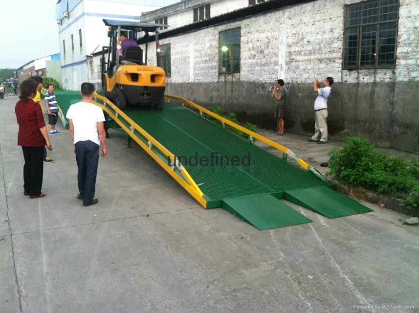 manual mobile hydraulic dock leveler ramp 