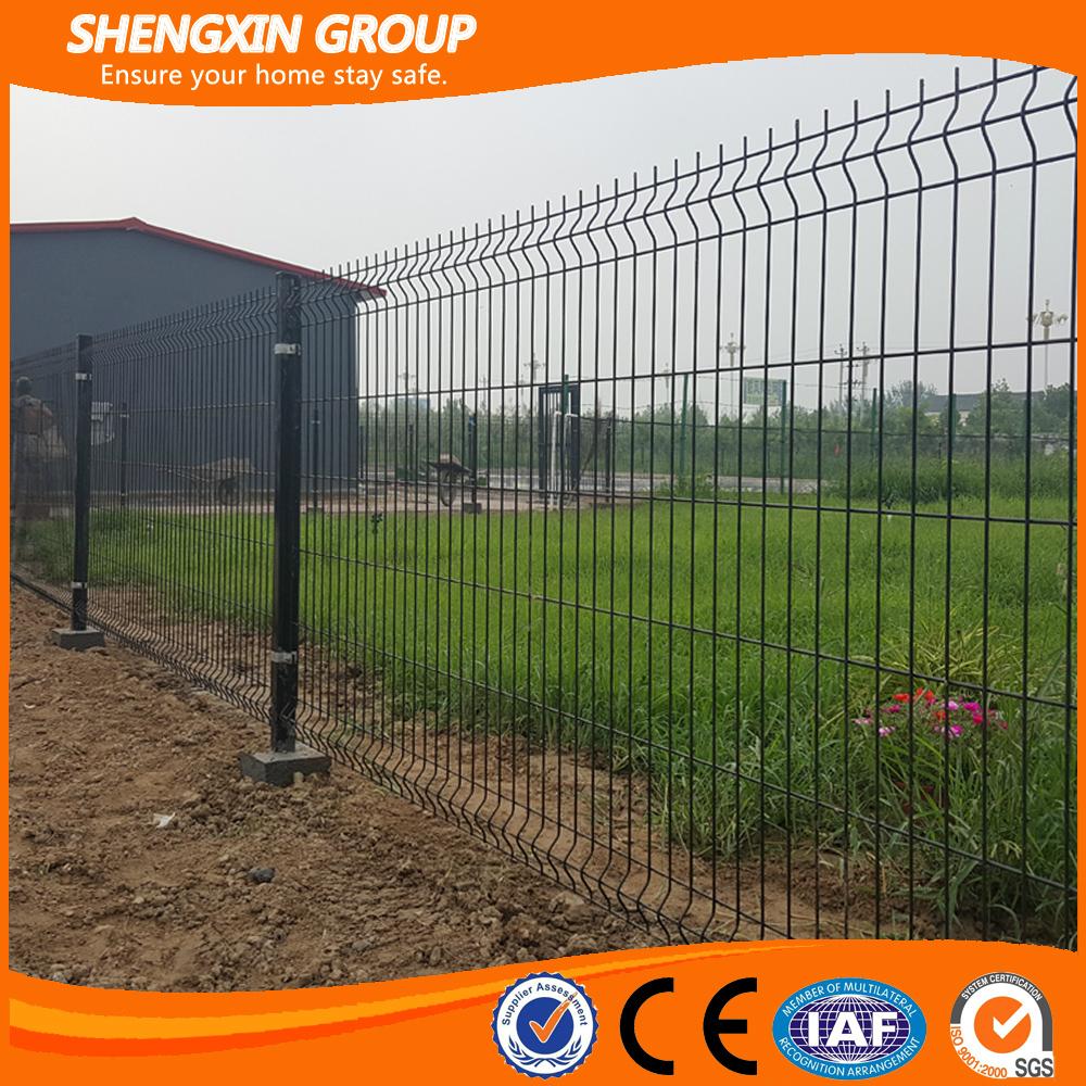 Cheap Price Powder Coated Iron Wire Mesh Fence Field Fence 5