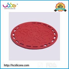 Circular carved silicone insulation pad
