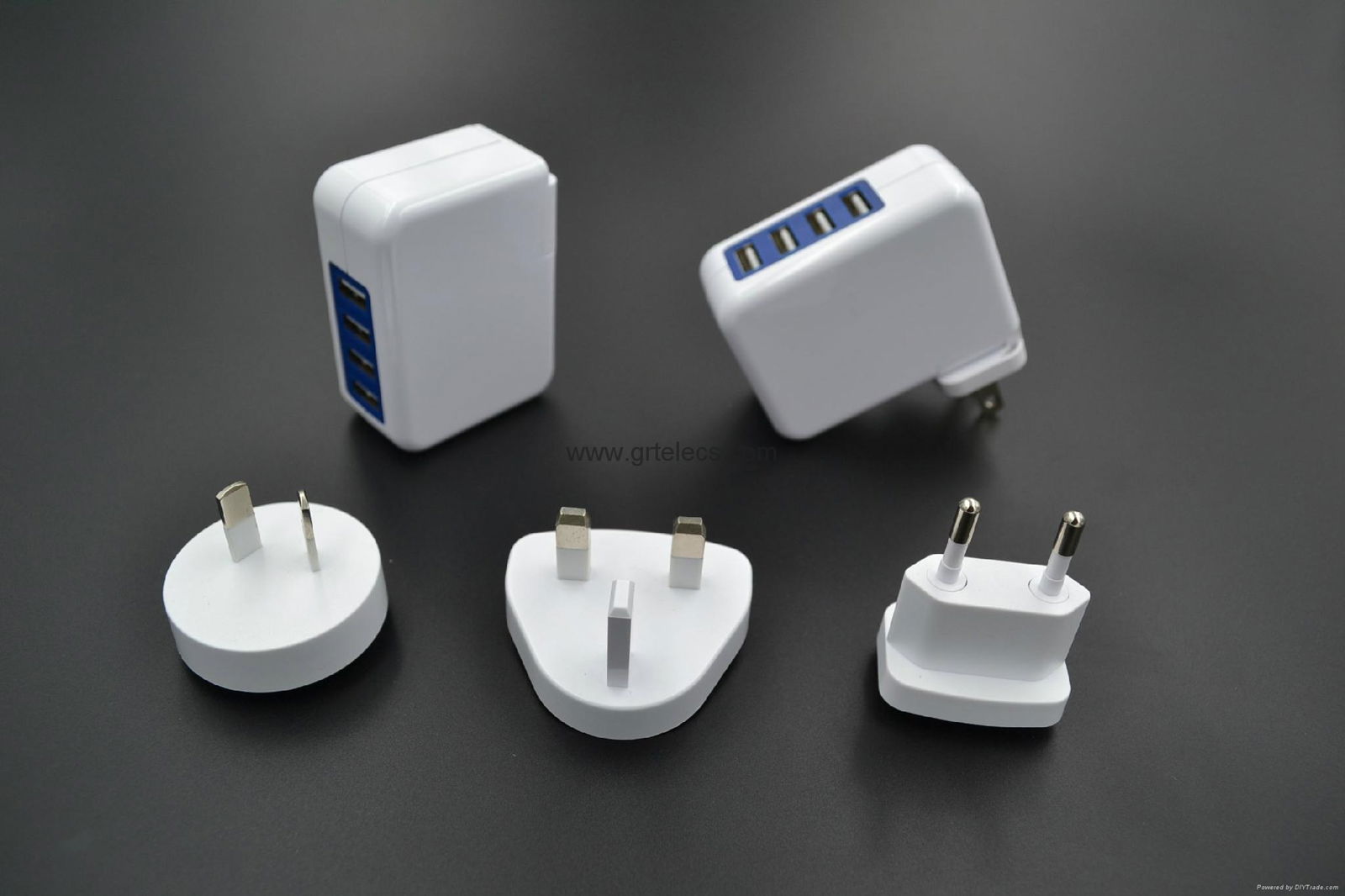 4 USB ports Universal travel adapter for mobile cell phones 2
