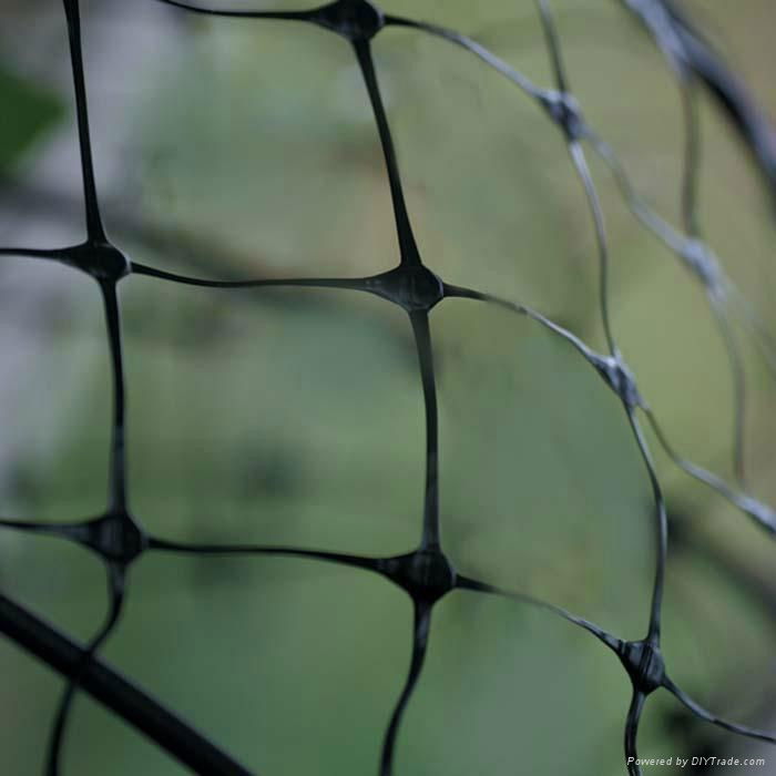 Plastic bi-oriented deer fence net 4