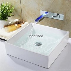  LED Temperature Controlled Waterfall Faucet，LED Bathroom Sink Faucet
