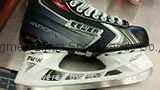 Bauet Vapor X70 size 7 D ice hockey skate  2