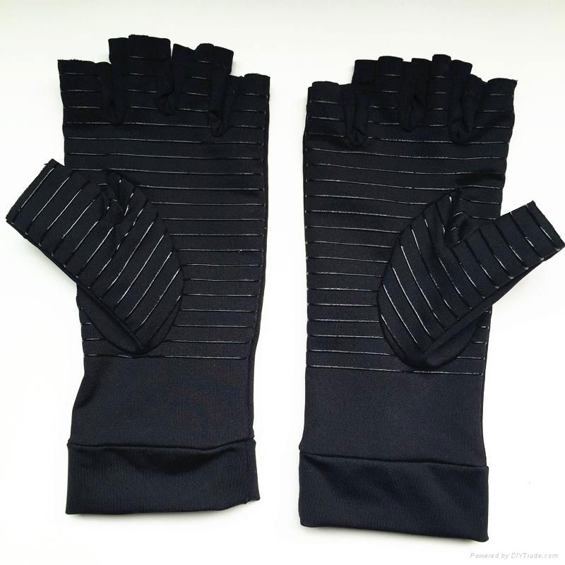 Tommie Copper women's motion fingerless gloves arthritis copper gloves 2