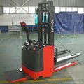 electric pallet stacker 3