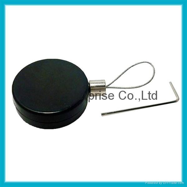 Retractable anti -theft pull box for mobile phone 3