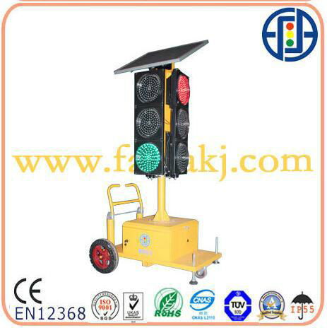 2m Height Four sides Moveable Solar LED Traffic Light 2