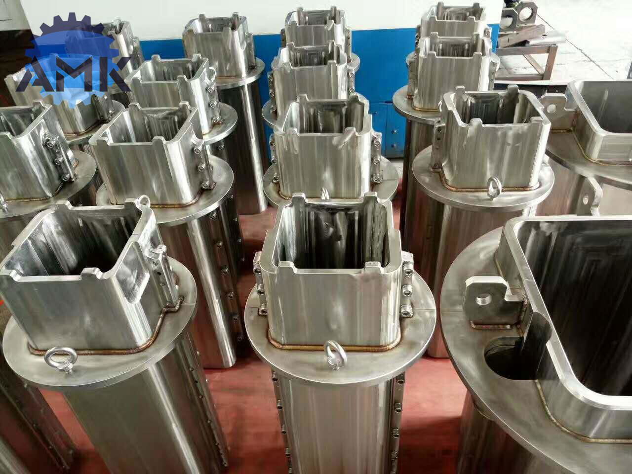 Cooling water jacket for mould assembly