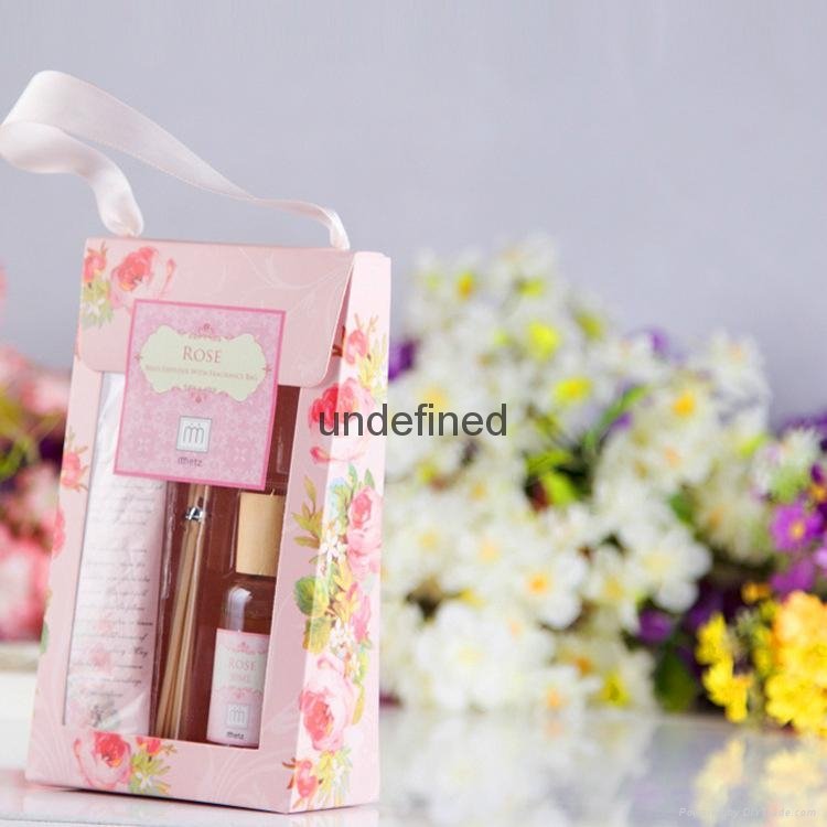 reed diffuser set with clothes flavor bag 5