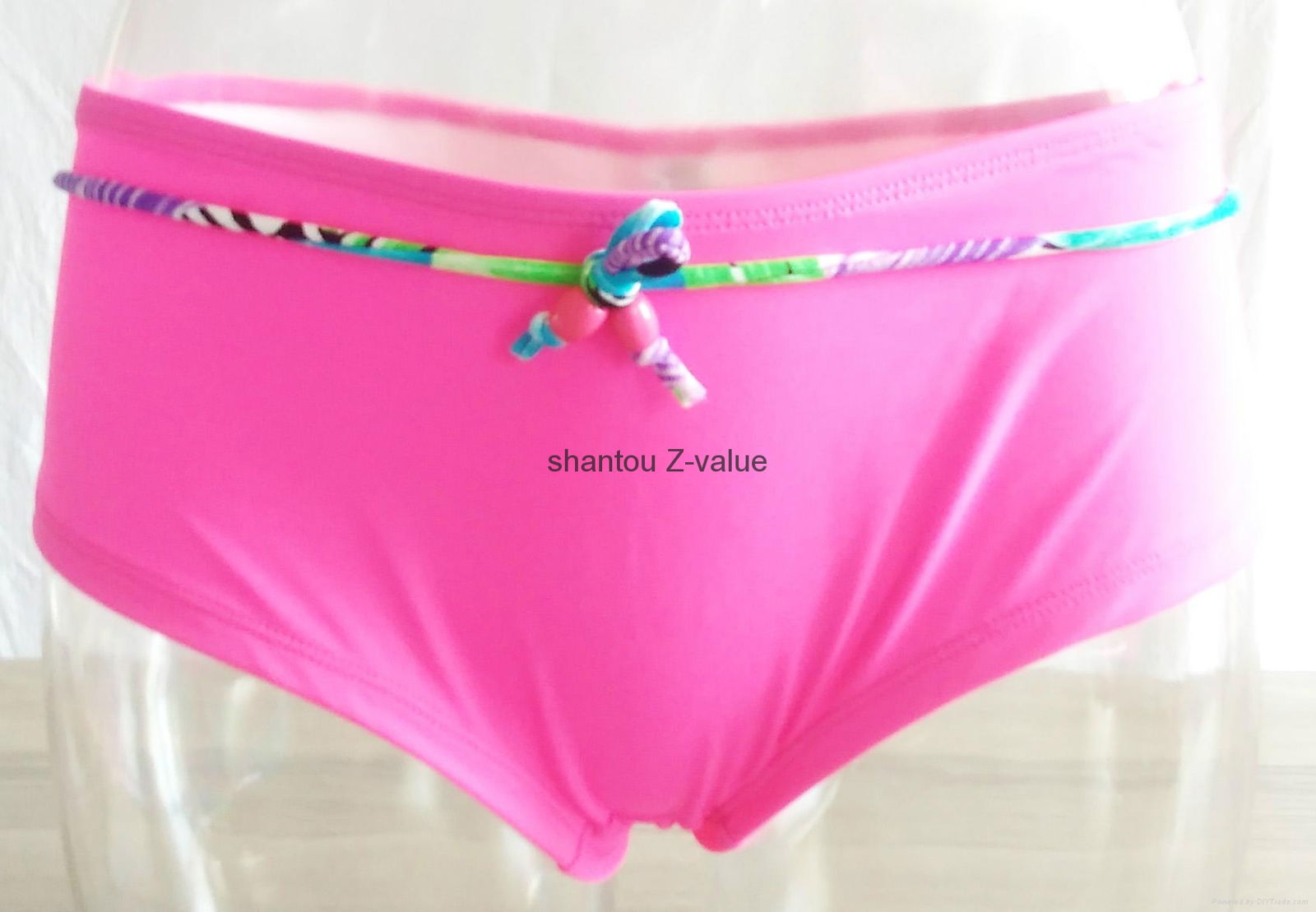 2016 OEM/ODM Customized high quality latest design sexy women bikini swimwear 3