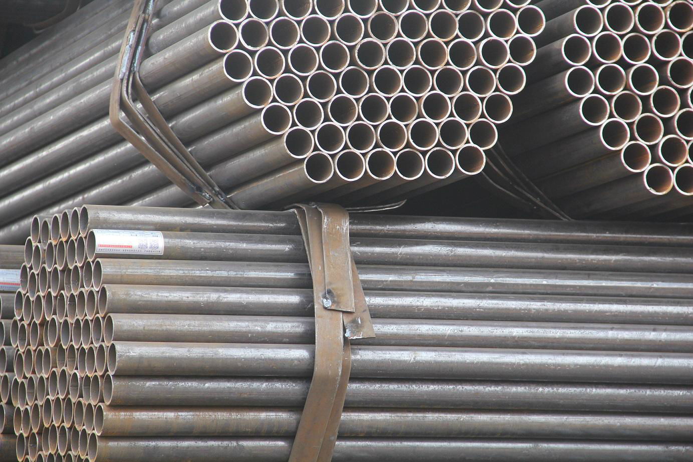  ERW Round Steel Pipes 2