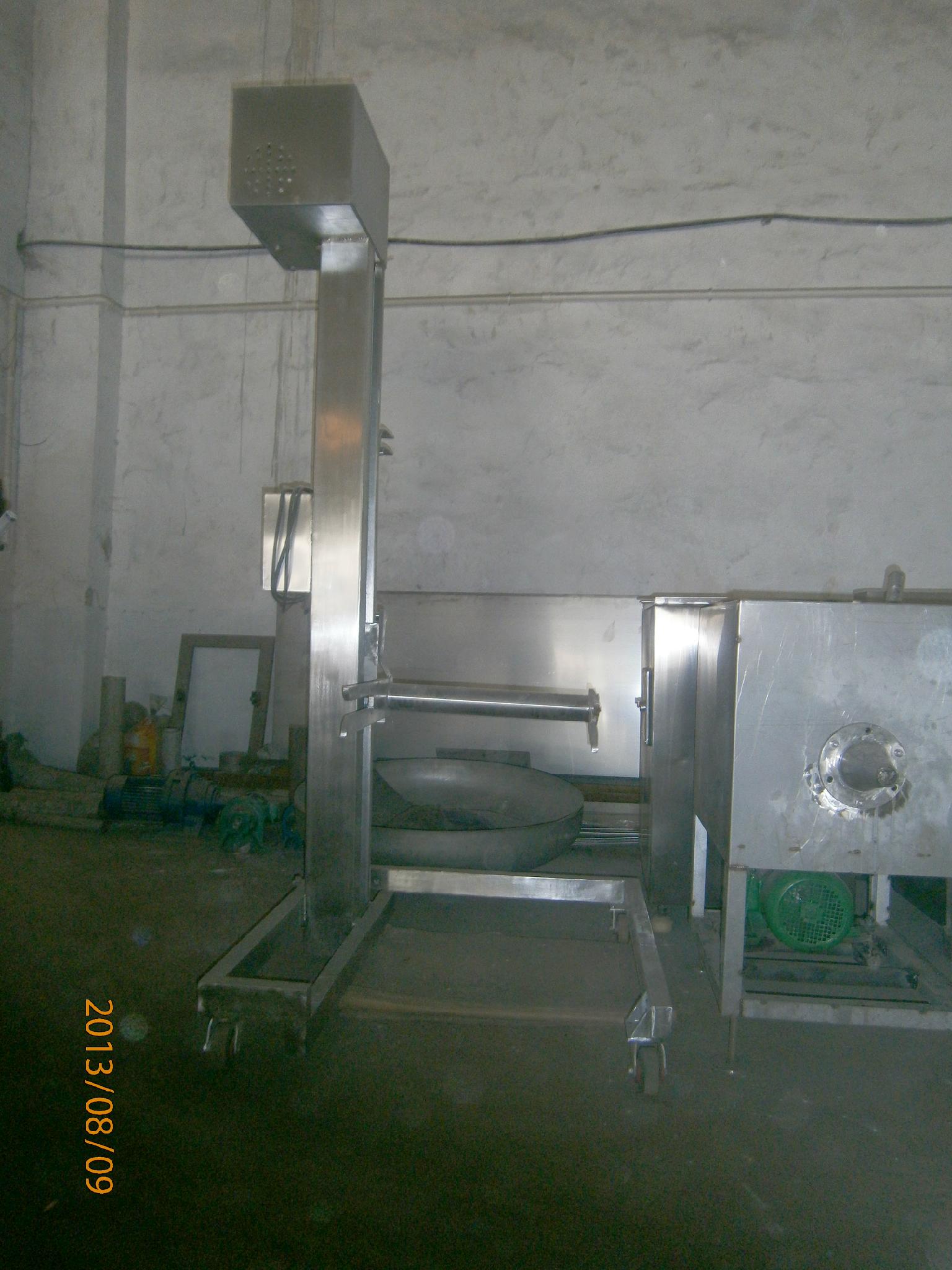 滎陽成遠 提升機 廠家訂製 5