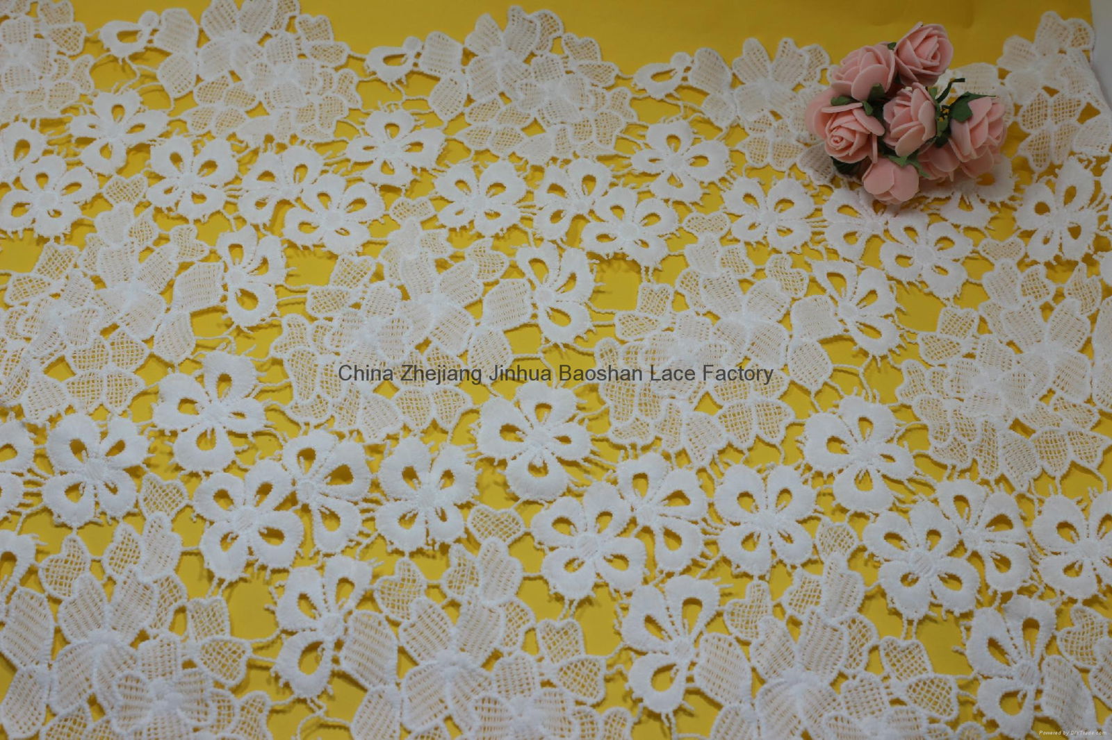 New Design Flower Shape Embroidery Fabric Lace Water Soluable Lace