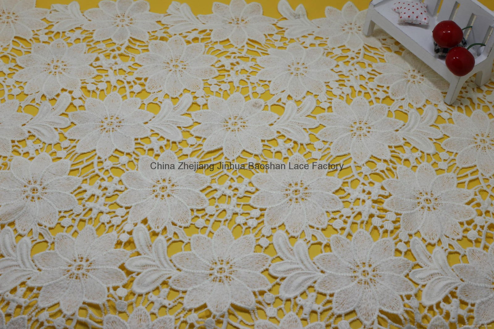 New Design Flower Shape Embroidery Fabric Lace Water Soluable Lace 3