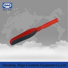 Pig paddle with short handle for pig farm equipment