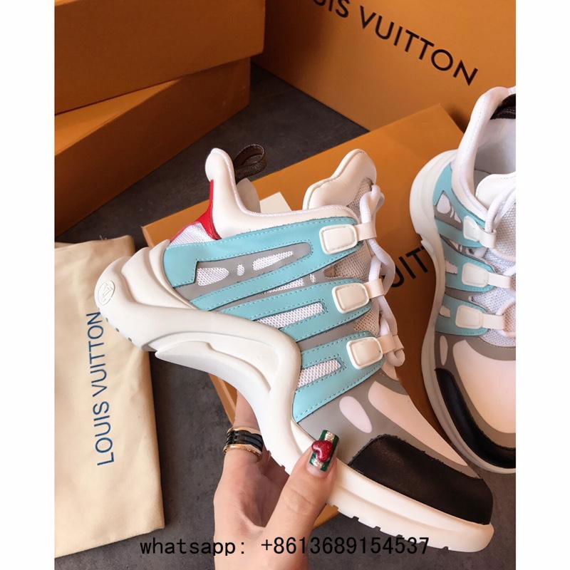 women lv trainers