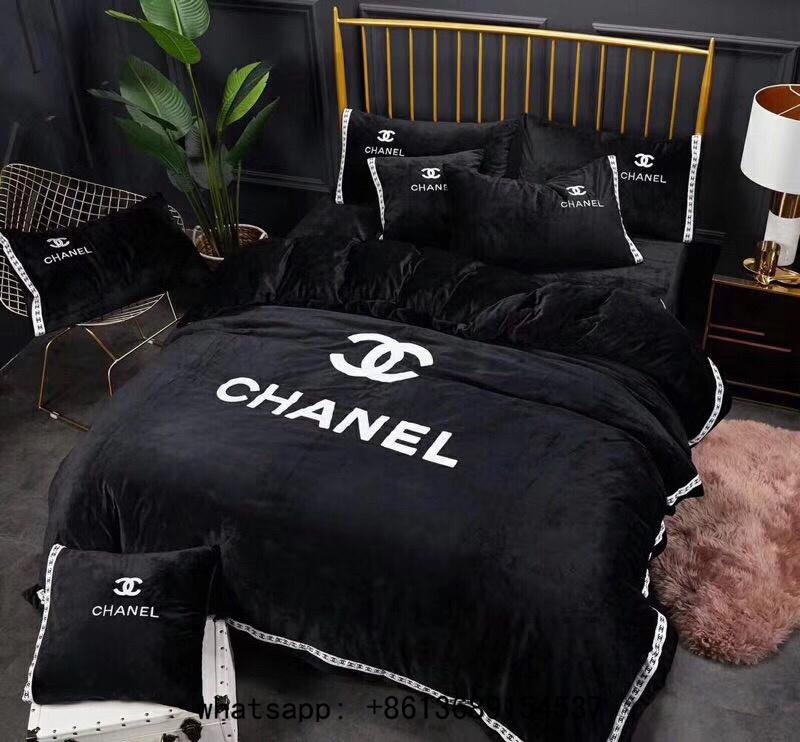 Louis Vuitton Bedding For Sale | Supreme and Everybody