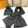     at and scarf set grey     etit damier scarf and hat samier graphic     en's 15