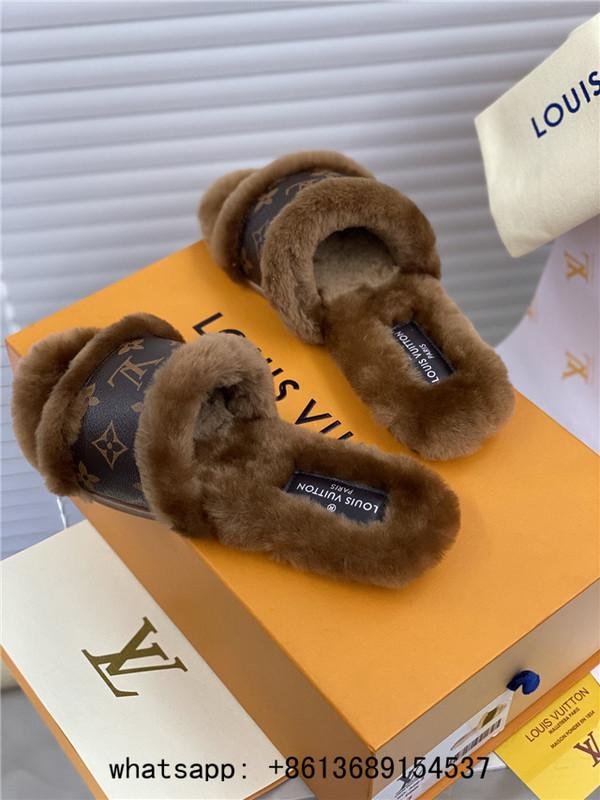 Designer house slippers LV suite flat mule lv fur slides LV mink fur slippers - women homey flat ...