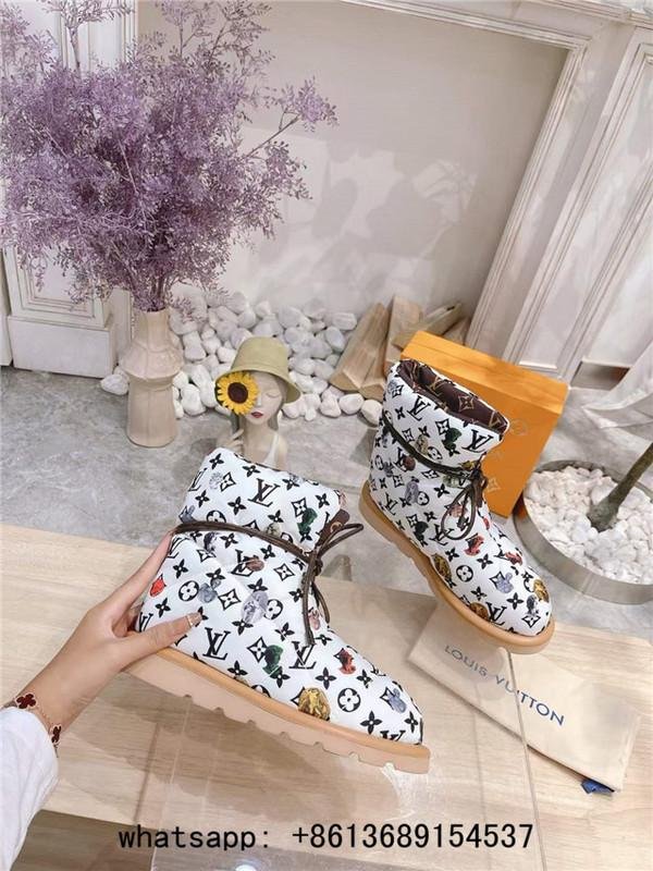  pillow comfort ankle boot     nkle booties     utlet     illow comfort boot 3