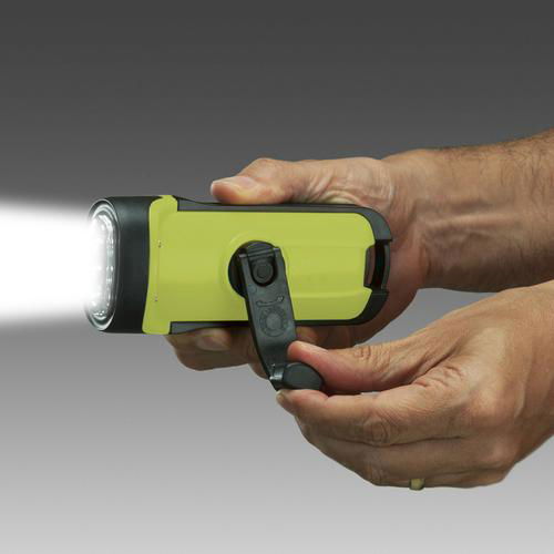 WATERPROOF DYNAMO LED FLASHLIGHT