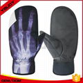 SPORTS GLOVE 1