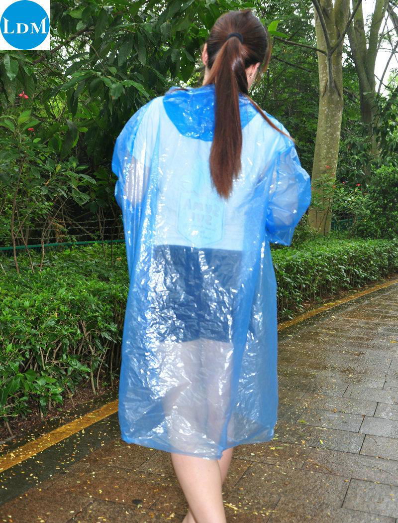 L size 0.025mm plastic rain cover 2