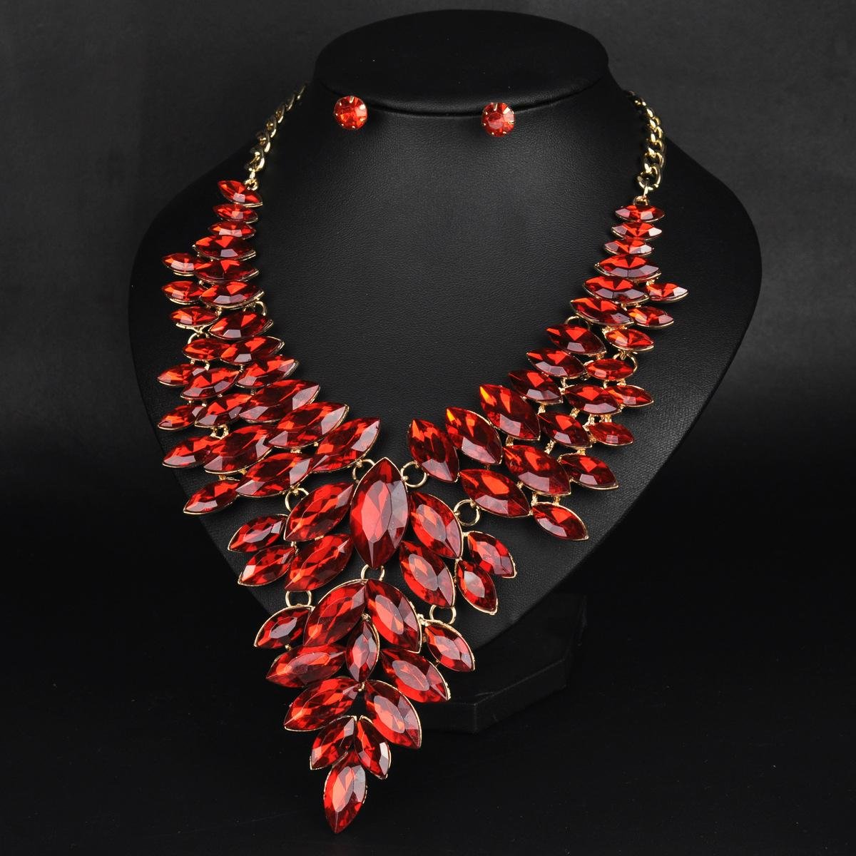 Exaggerated high-grade crystal palace long necklace